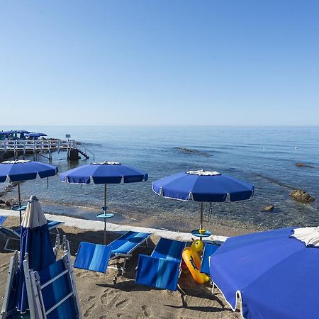 Bed and Breakfast Villino Emanuele Санта-Маринелла Экстерьер фото