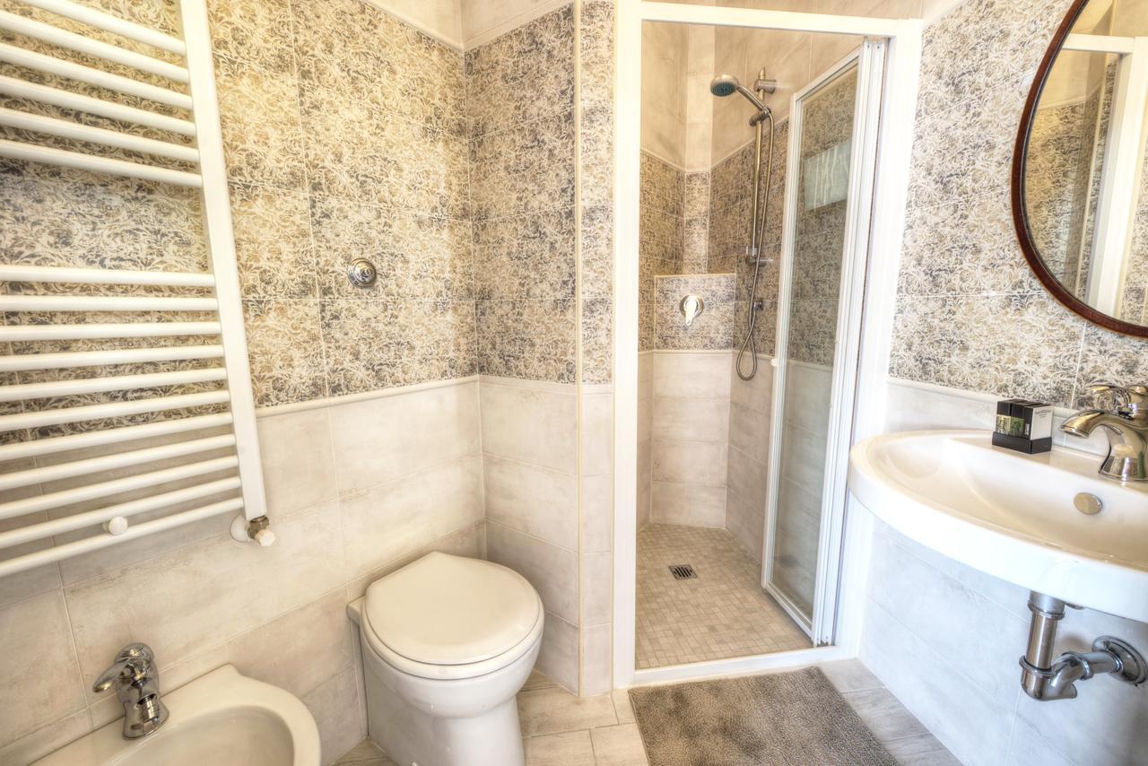 Bed and Breakfast Villino Emanuele Санта-Маринелла Экстерьер фото