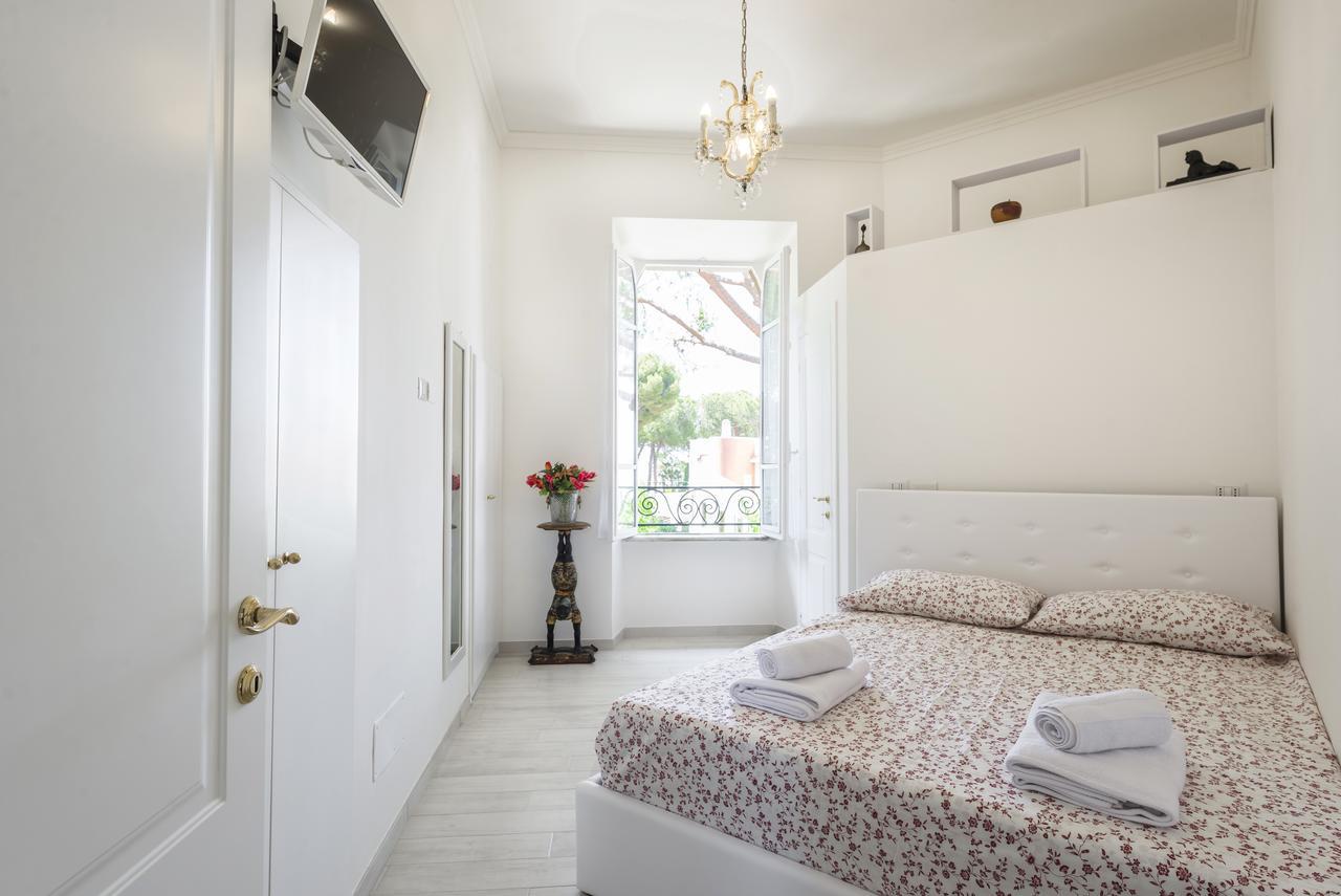 Bed and Breakfast Villino Emanuele Санта-Маринелла Экстерьер фото